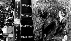 licensed CC BY-NC-ND 2.0 by victorillen on Flickr memorialize2